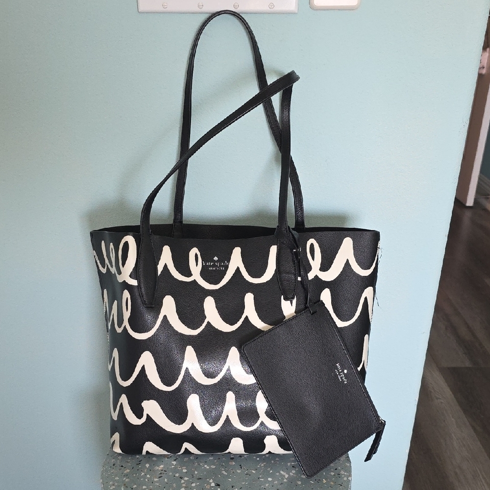 Kate Spade Black and Cream Wave Tote